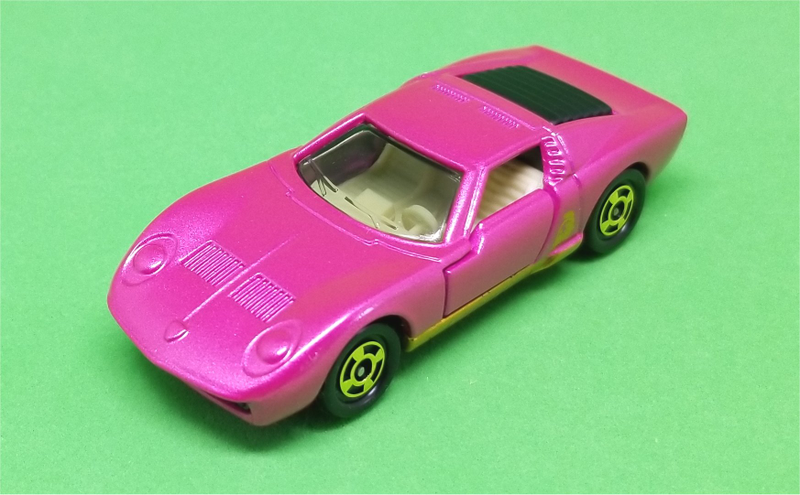 Illustration for article titled LaLD Running of the Bulls 2018: Tomica Lamborghini Miura SV
